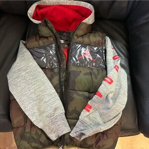 BOYS JORDAN PUFFER VEST WITH SLEEVES